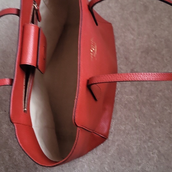 GUCCI Medium Swing Tote Red ๐๐โค๏ธ - Picture 5 of 12